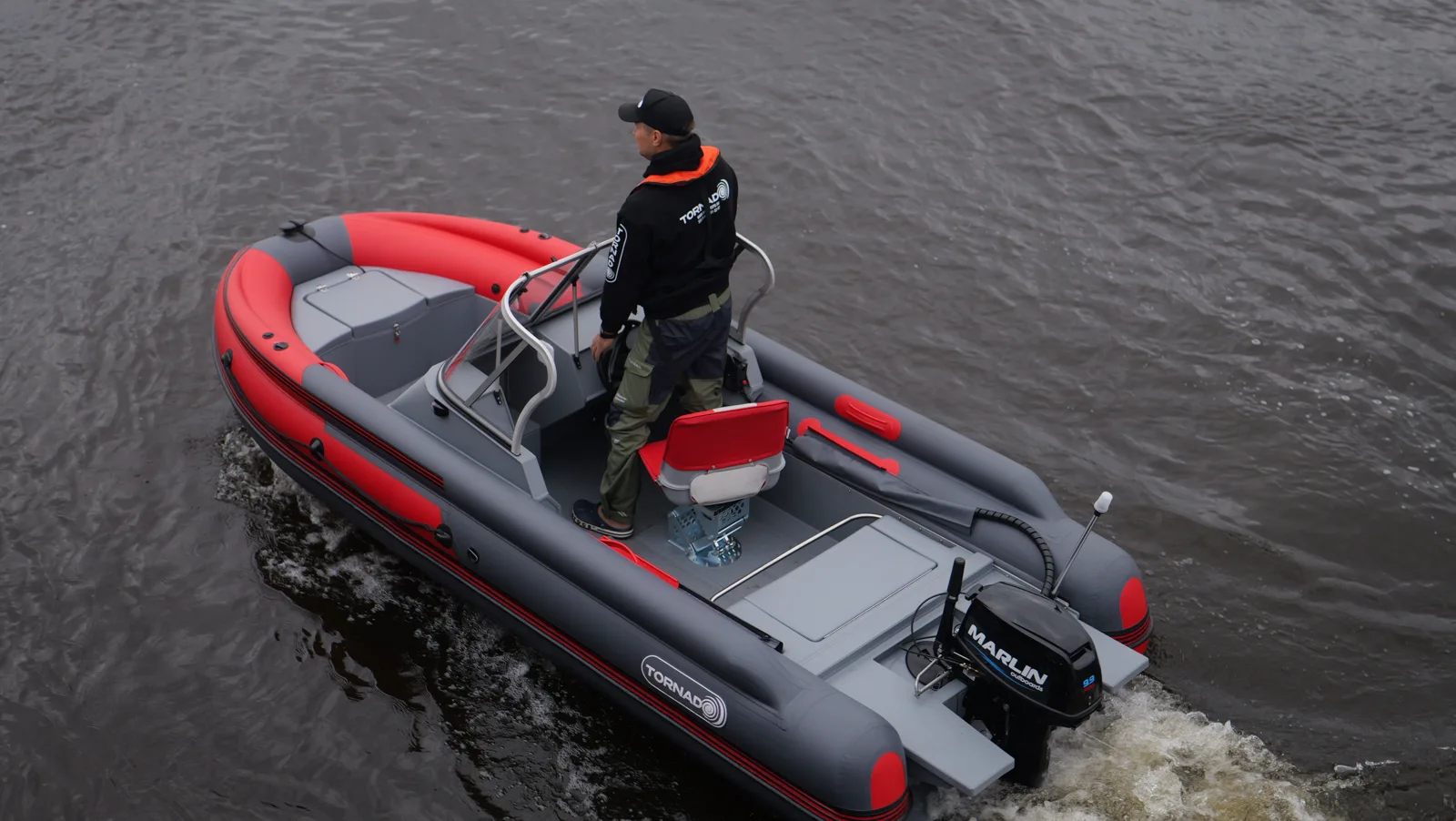 Открытая кормовая часть Tornado 430 Pro