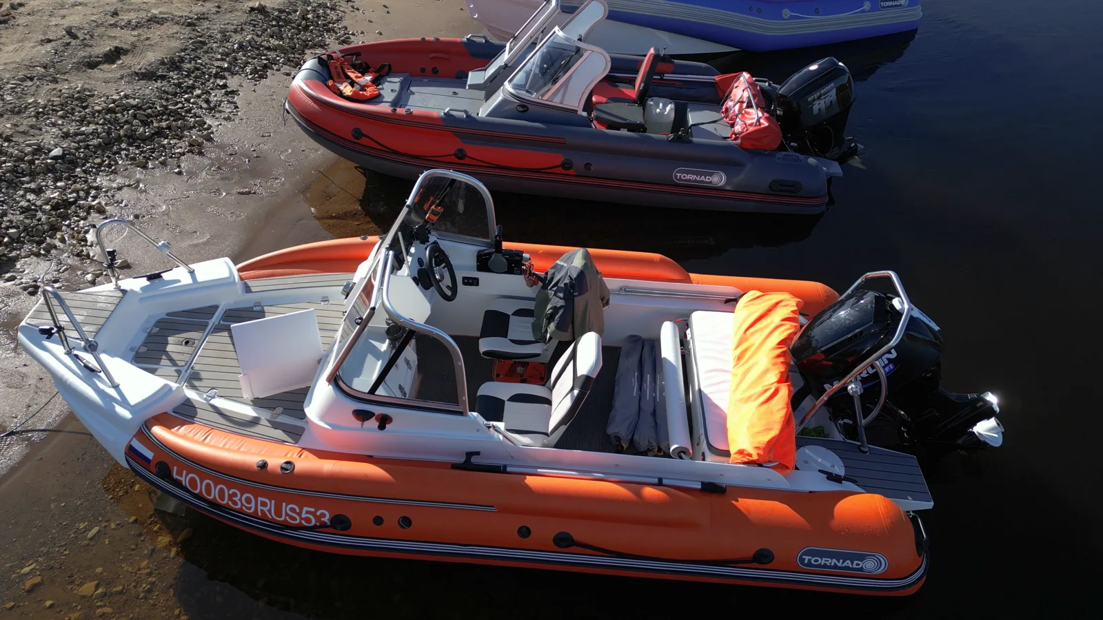 Планировка Tornado 460 с Fish-палубой сверху