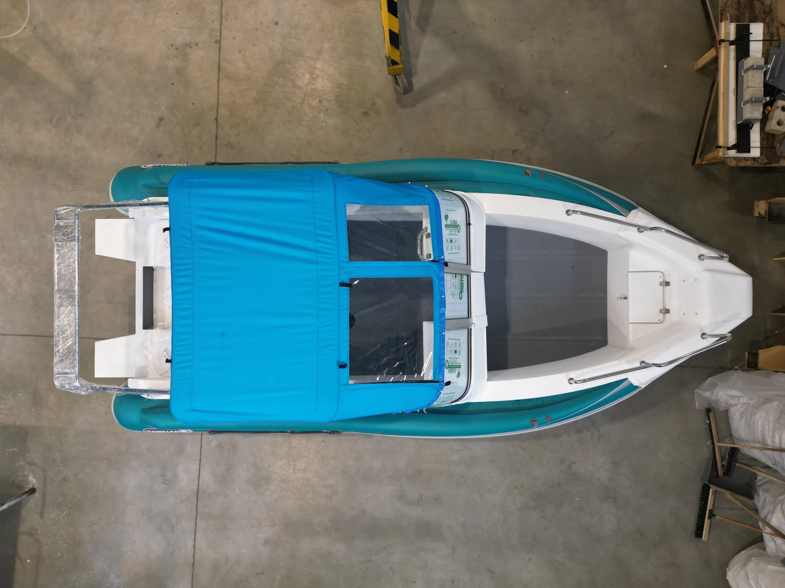 Tornado 500 с тентом, вид сверху